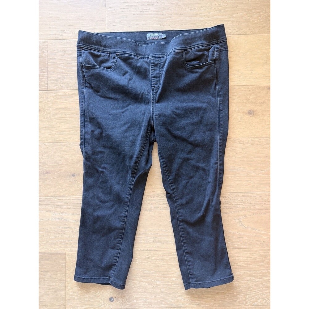 Torrid Denim Crop Lean Jean Size XXL Black Wash Elastic Waist 2 Pull On Stretch